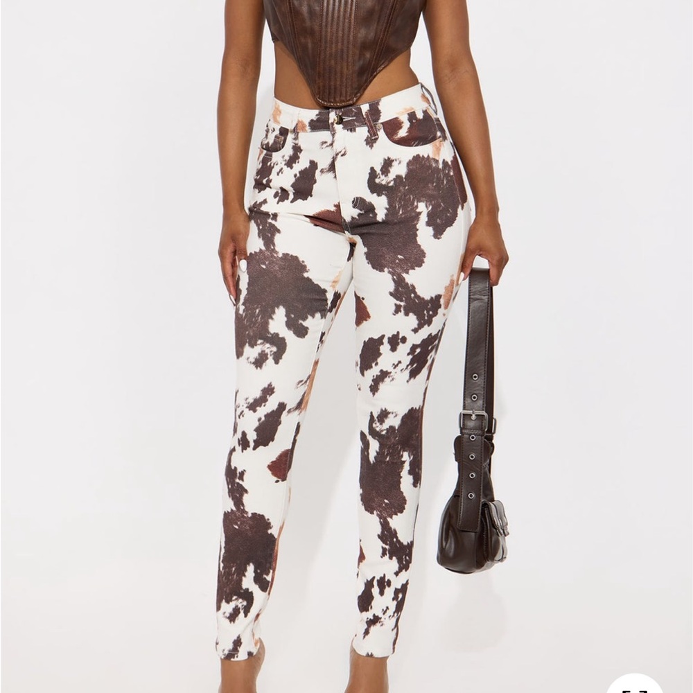 Stylish Cow Print Women's Skinny Pants